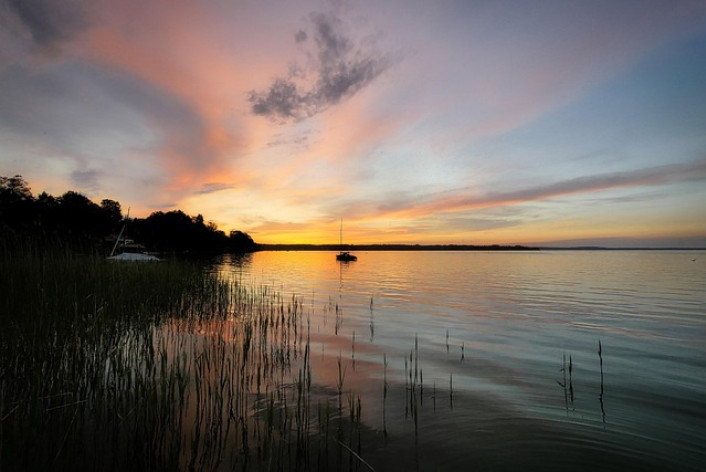 Panoramabild Starnberger See Sonnenuntergang.