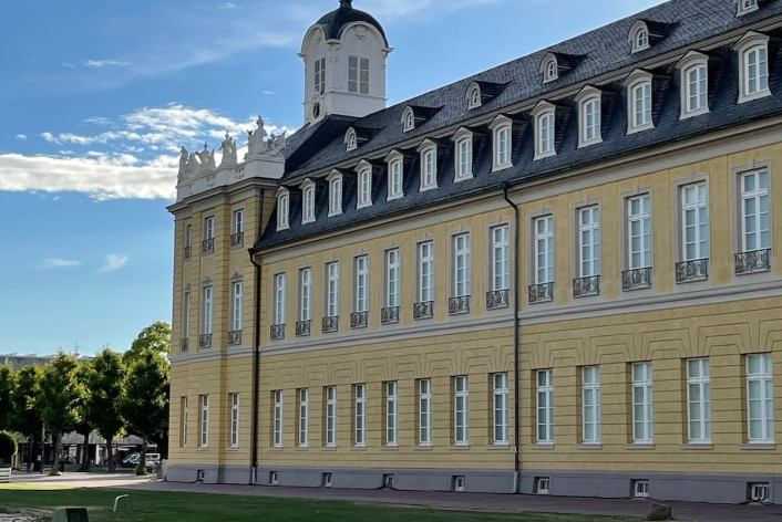 Blick auf den Westflügel des Karlsruher Schlosses